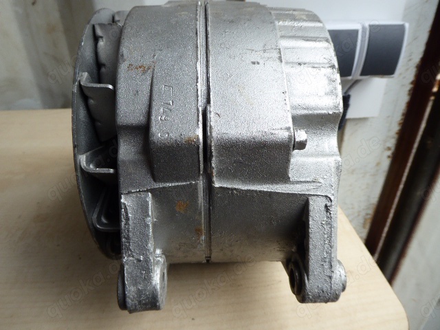 Lichtmaschine Delco Remy 1101023 mit Riemenscheibe