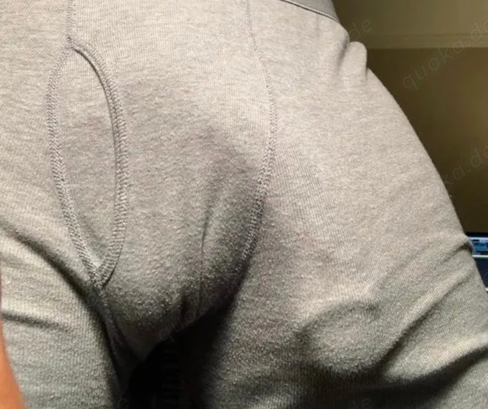 ** Young BIG Dick **  sucht Cucki-Pärchen oder Frauen   