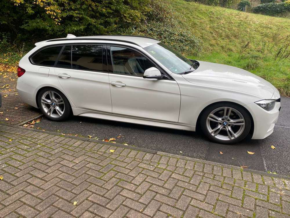 BMW 318 318d Touring Aut. Sport Line / HR Tieferlegung