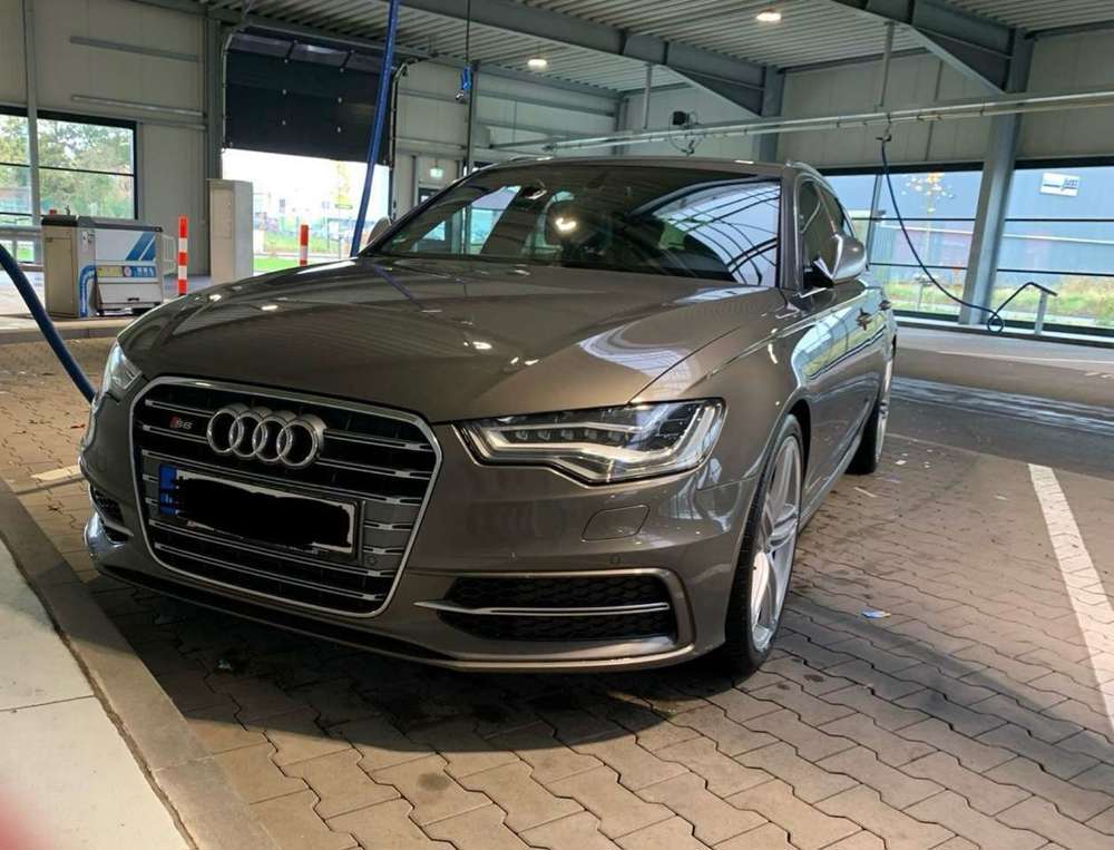 Audi A6 Avant 3.0 TDI DPF quattro tiptronic