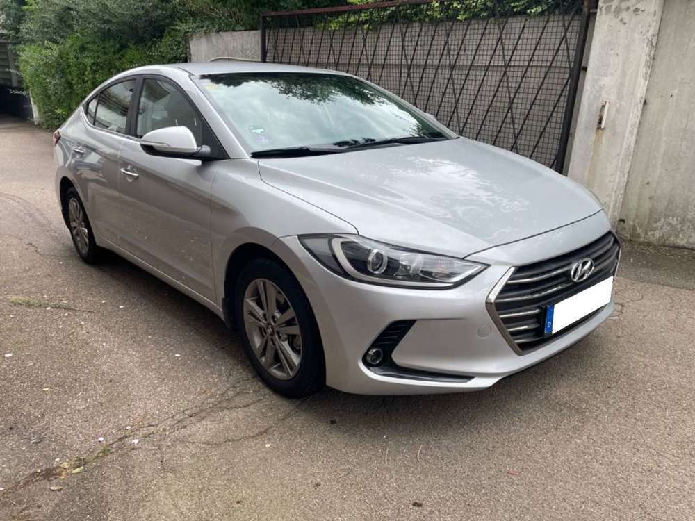 Hyundai ELANTRA