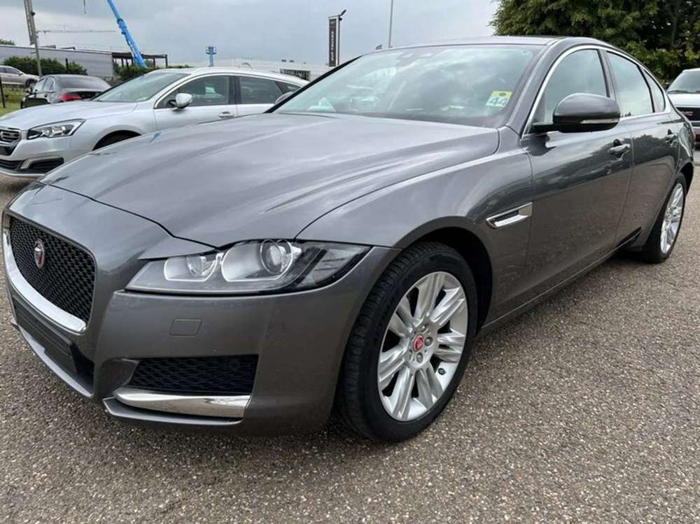Jaguar XF 20d Aut. Pure