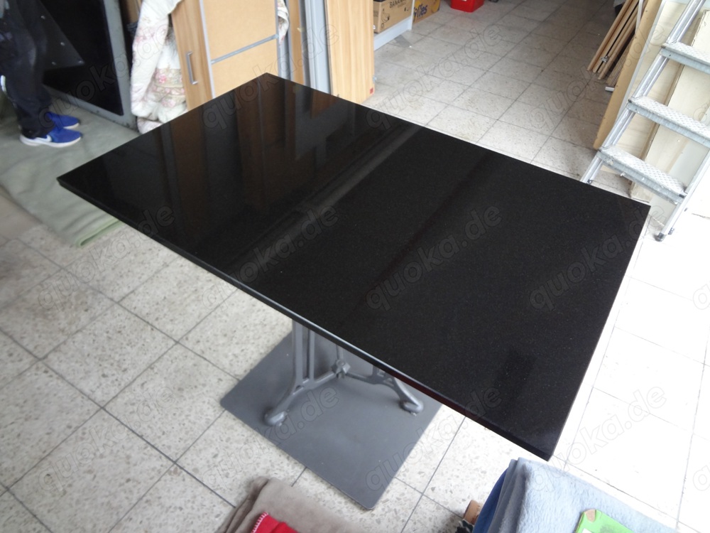 Tisch mit Steinplatte 110 x 70 cm H 75 cm, Sockel Metallfuß