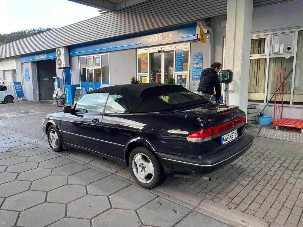 Saab 900 2.3i Cabrio SE