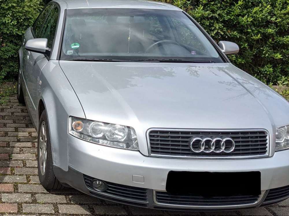 Audi A4 Audi A4 B6 2002 Limousine/ TÜV bis Mai 2026