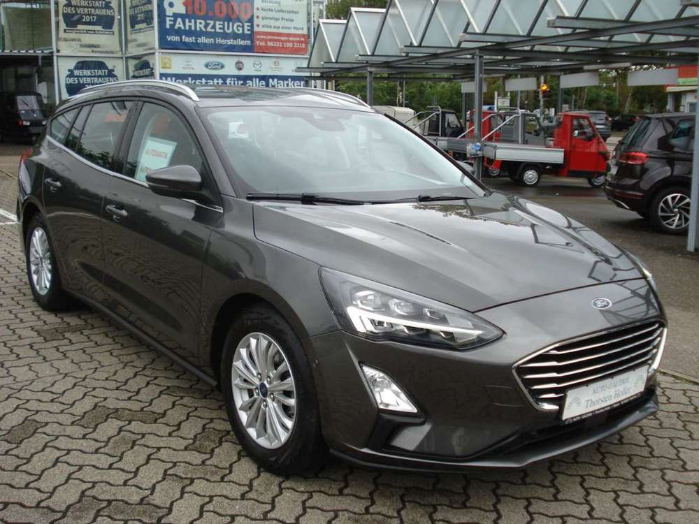 Ford Focus Turnier Titanium Automatik Navi Kamera