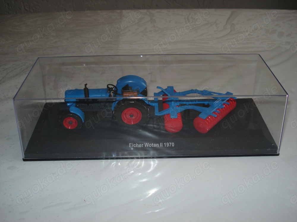 Eicher Wotan 2 mit Scheibenegge 1:43 Acylglas Vitrine neuwerig unbespielt