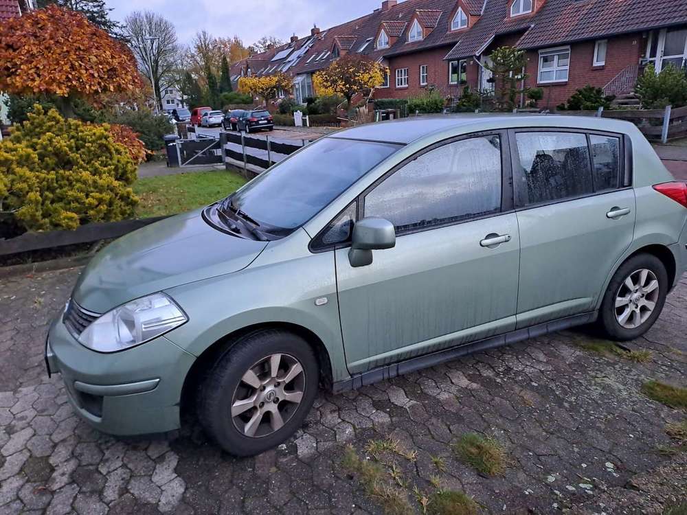 Nissan Tiida Tiida Fließheck 1.6 acenta