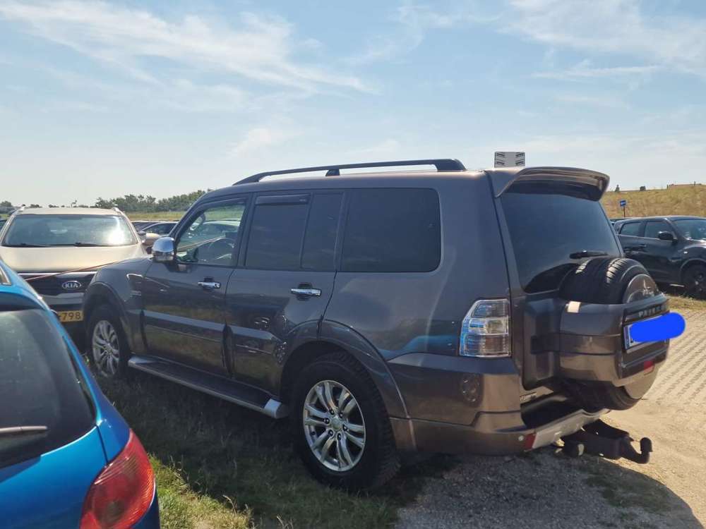 Mitsubishi Pajero 3.2 DI-D Automatik Edition 30