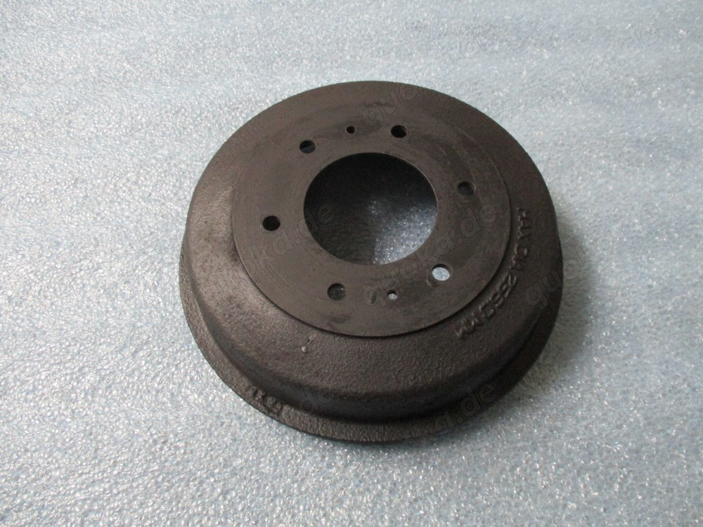 Bremstrommel Mitsubishi L200 L300 Pajero L040