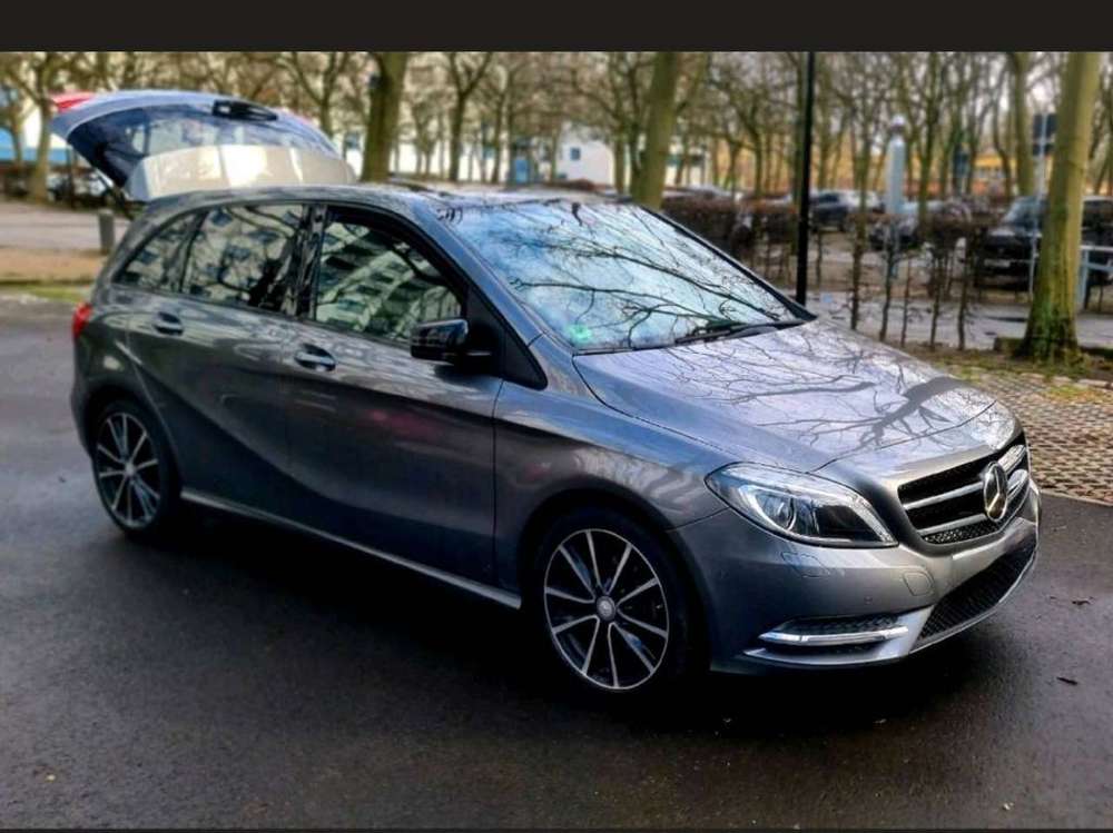 Mercedes-Benz 200
