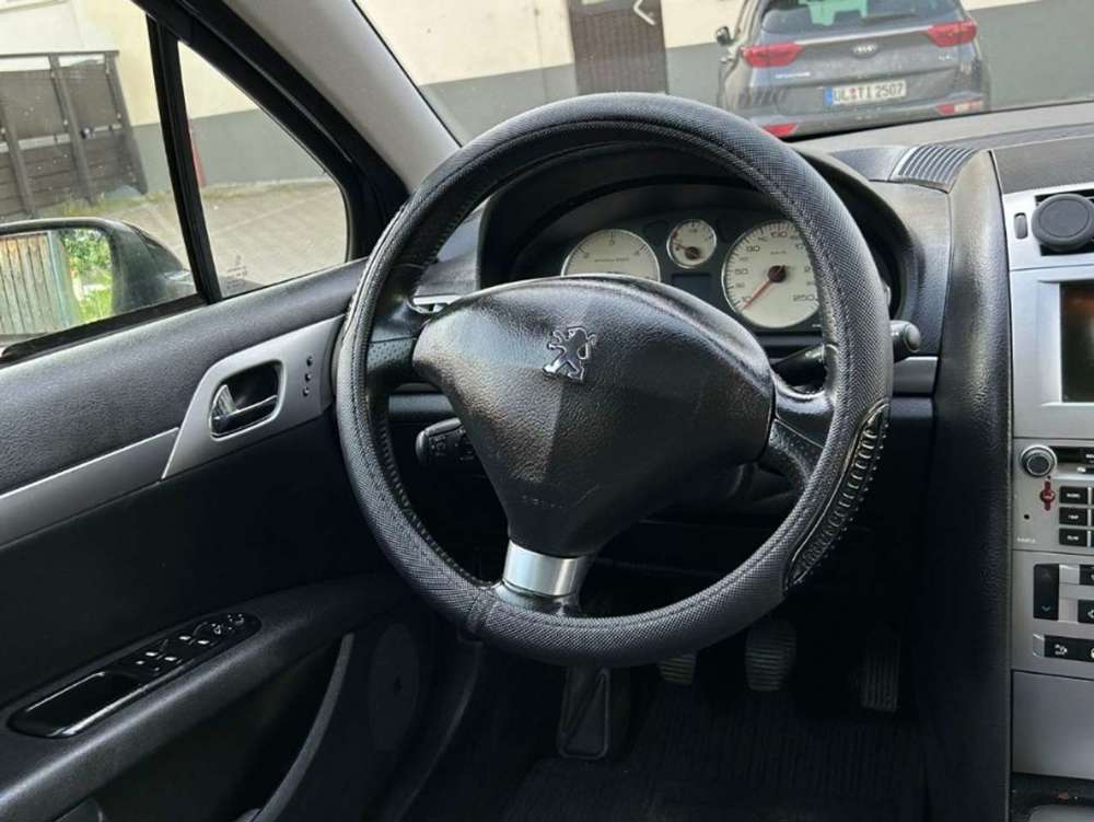 Peugeot 407 HDi 135 JBL