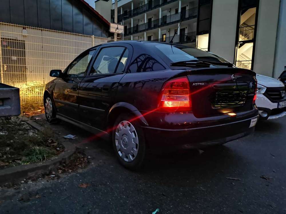 Opel Astra 1.6 LPG Caravan Edition
