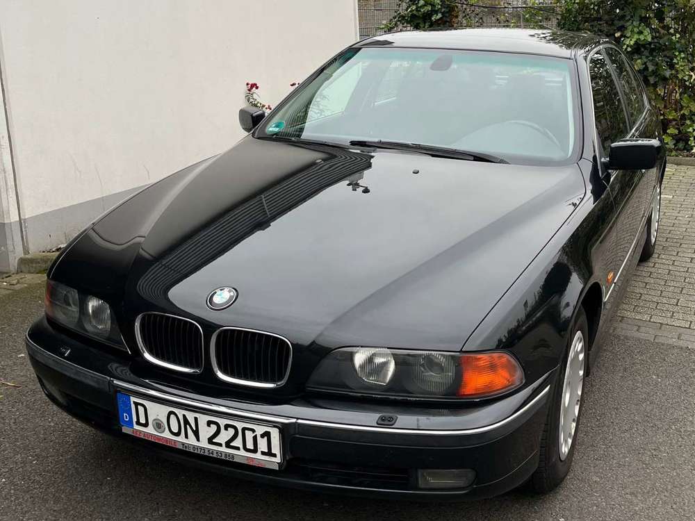 BMW 523 523i