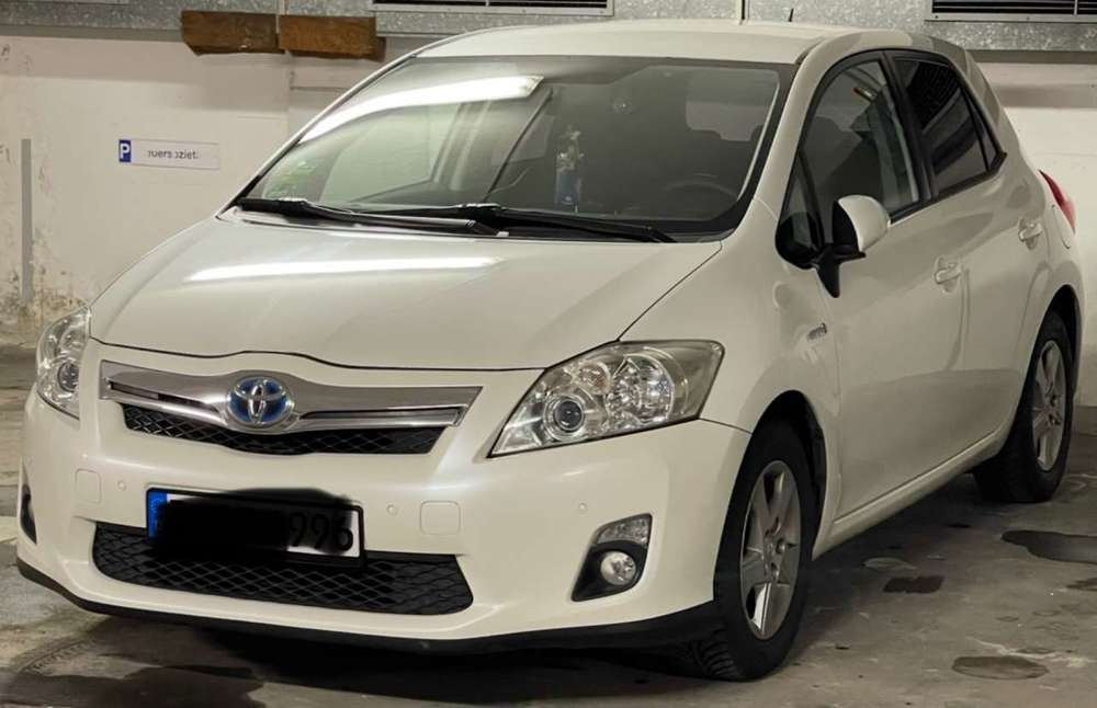 Toyota Auris 1.8 Hybrid