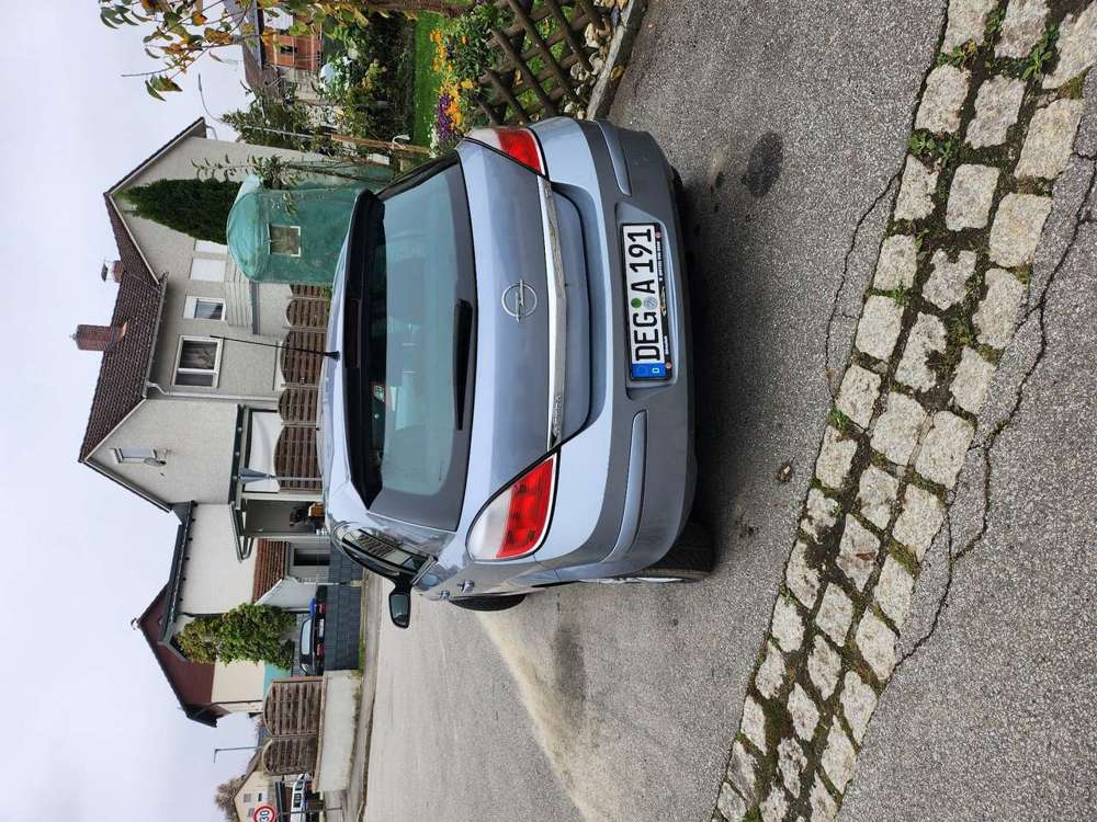 Opel Astra 2.0 Turbo Edition