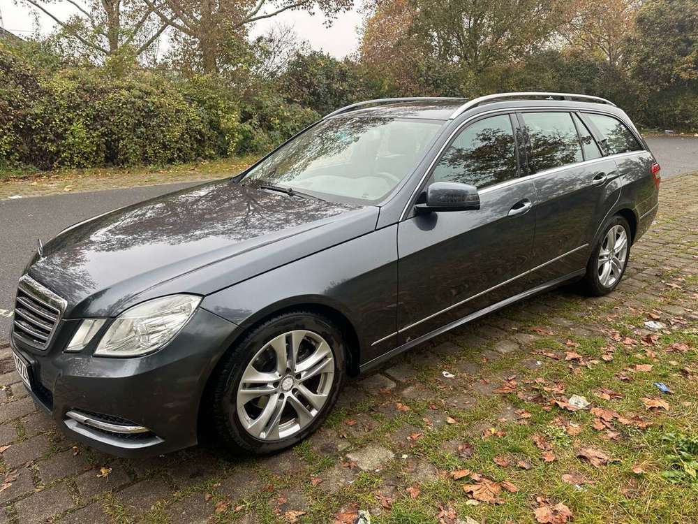 Mercedes-Benz E 220 T CDI DPF BlueEFFICIENCY 7G-TRONIC Avantgarde