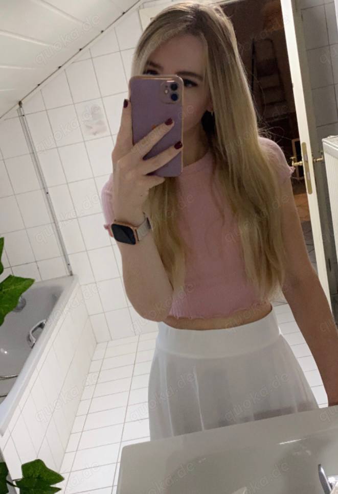 Herrin | Prinzessin sucht Sklaven ;* Geldsklaven, Erniedrigung, Chat etc.