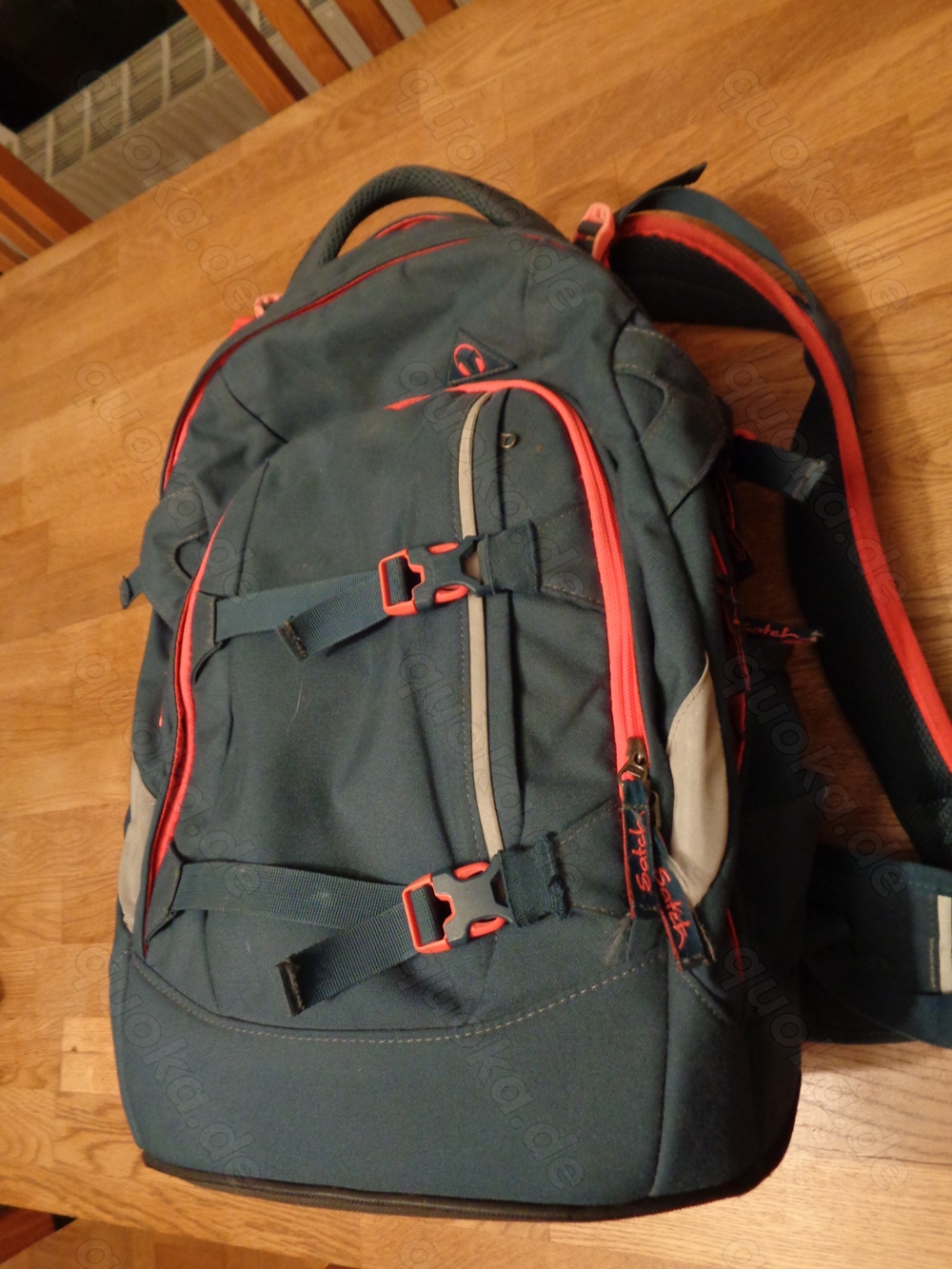 Schul- Wander-Rucksack Satch mit sehr vielen Fächern, grau-pink