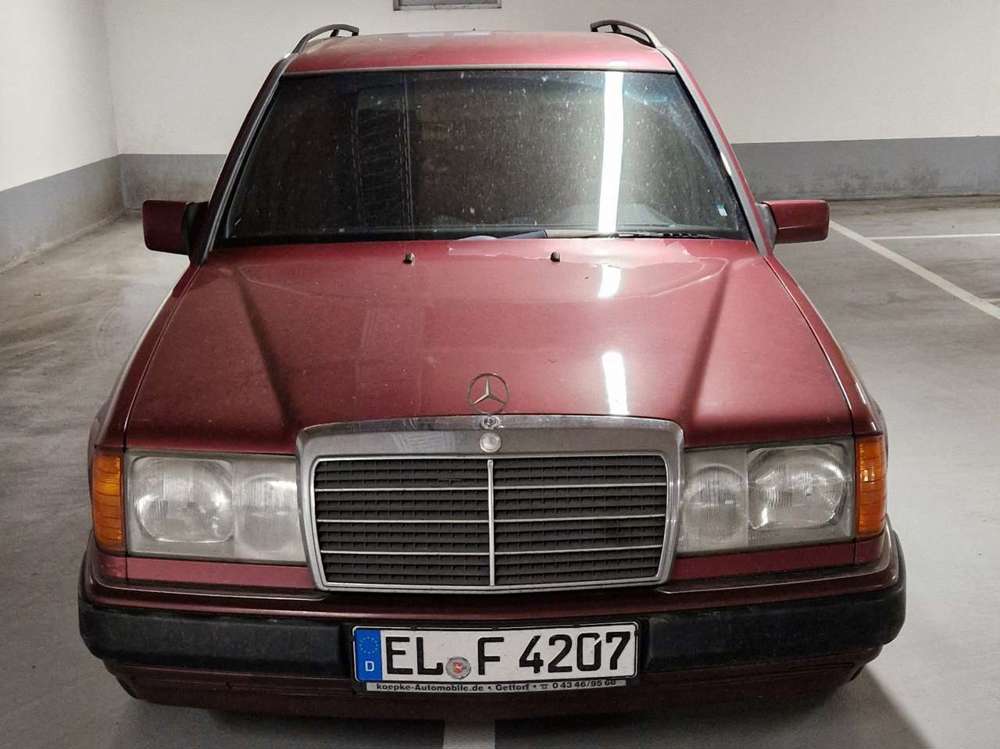 Mercedes-Benz E 300 TD