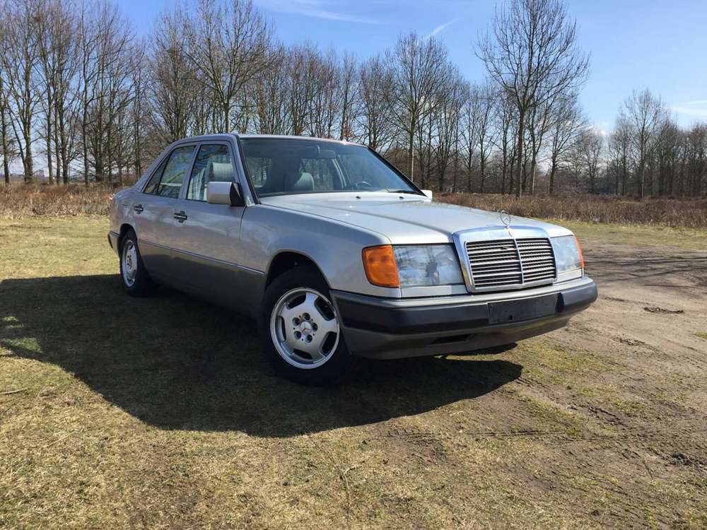 Mercedes-Benz E 200 E-Klasse D