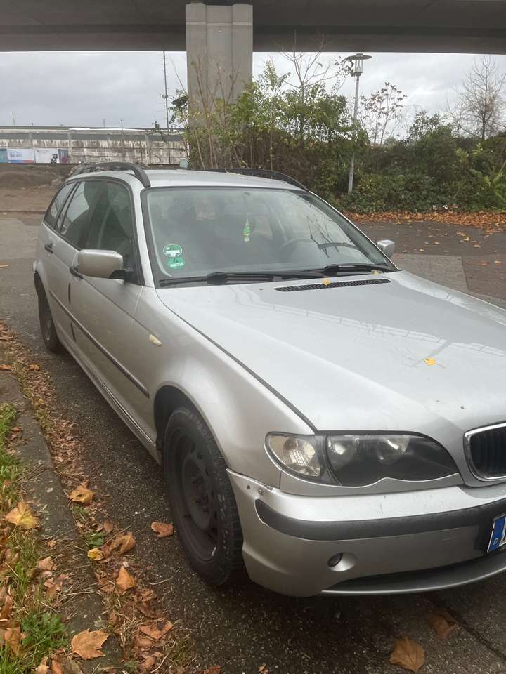 BMW 316 316i touring facelift