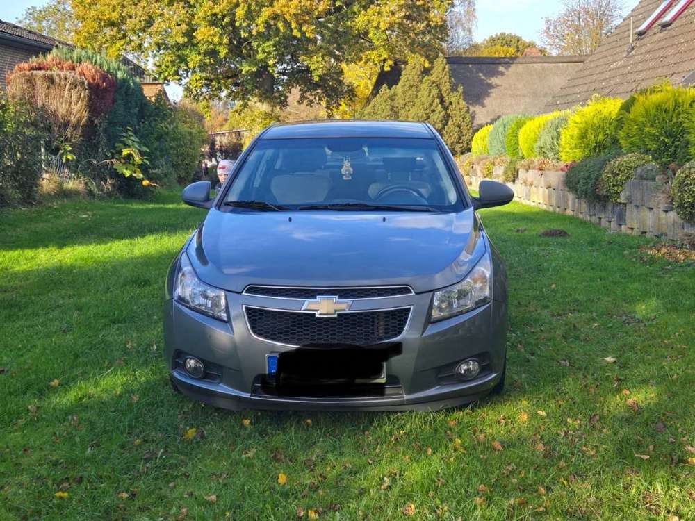 Chevrolet Cruze 1.8 LT