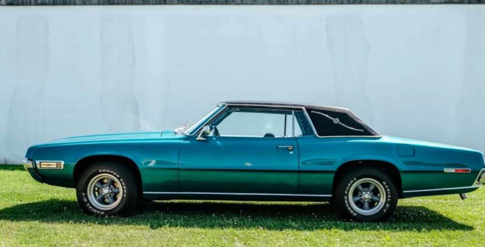 Ford Thunderbird Landau Hardtop