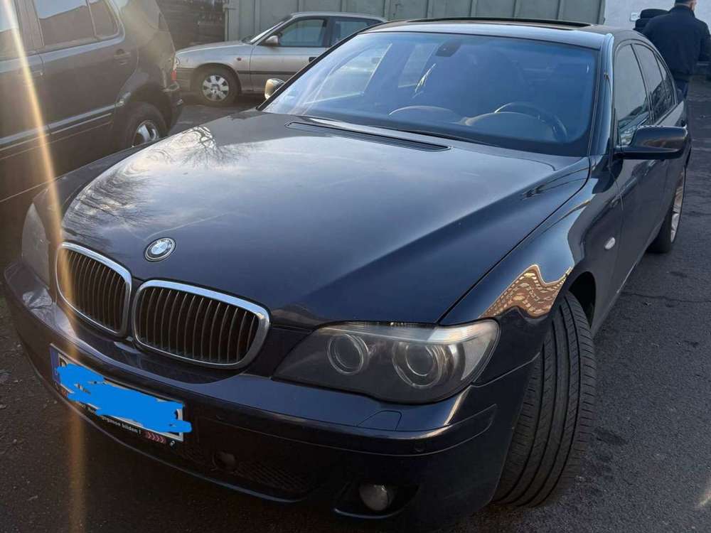 BMW 745 745d