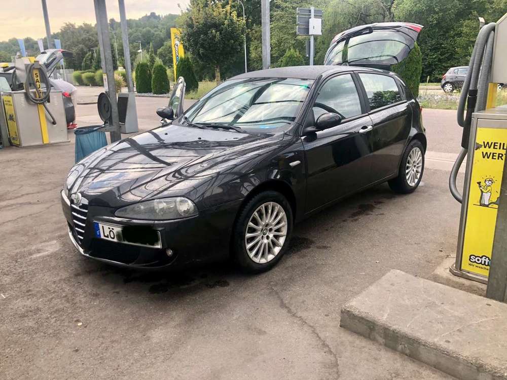 Alfa Romeo 147 1.9 JTD 16V M-Jet Sportiva