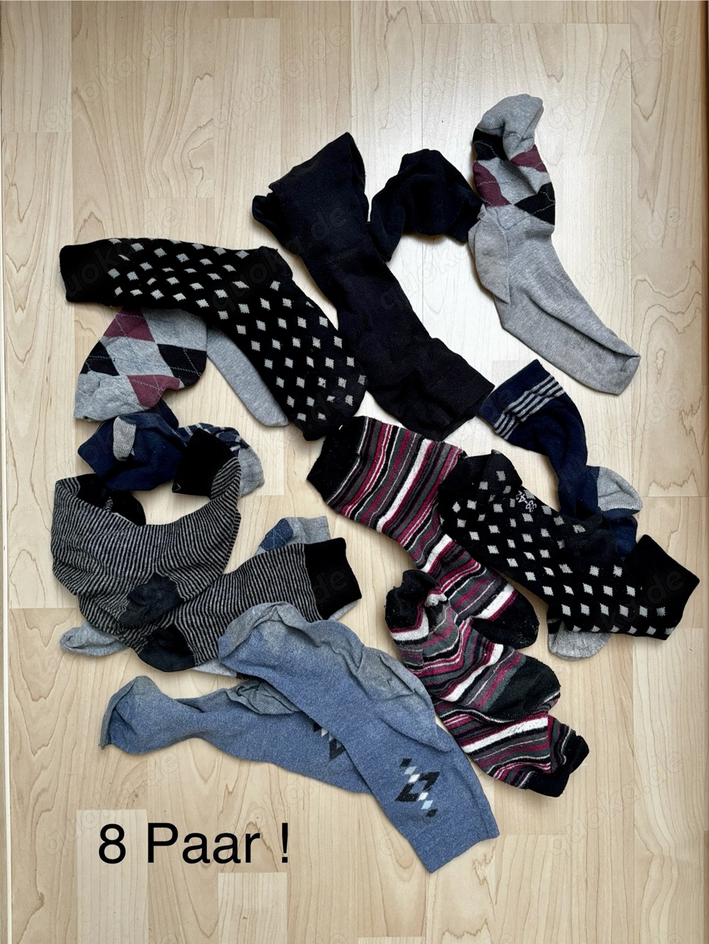 8 Paar getragene dufte Socken 