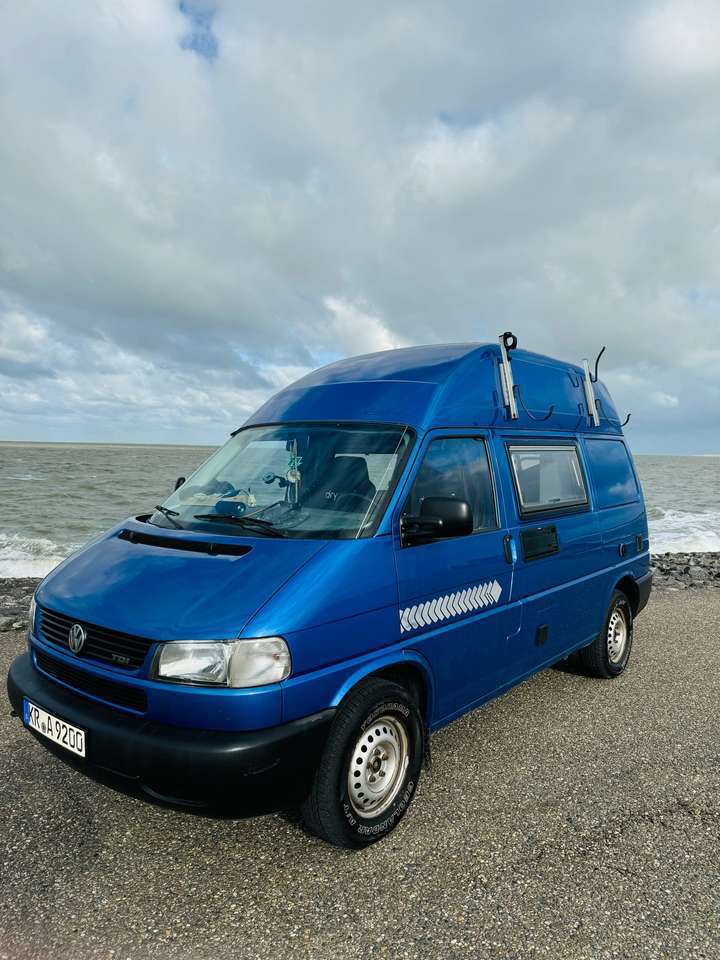 Volkswagen T4 2.5 TDI - Fischer Camper Van Hochdach
