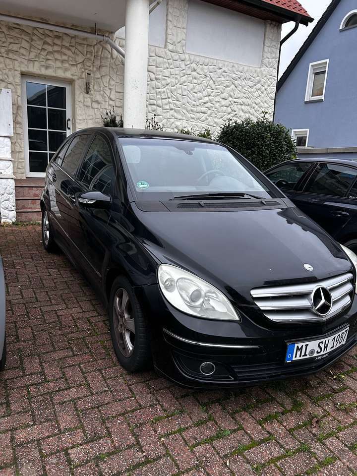 Mercedes-Benz B 200 B 200 Turbo (245.234)