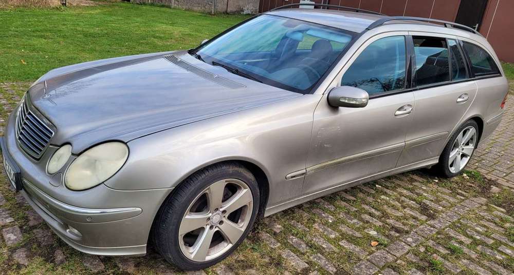 Mercedes-Benz E 270 E 270 T CDI Avantgarde
