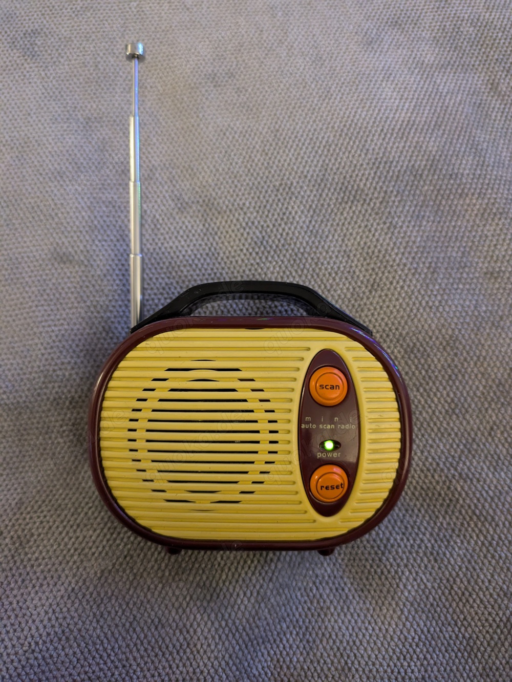 Miniatur-Radio im Retro-Design Miniatur-Radio im Retro-Design