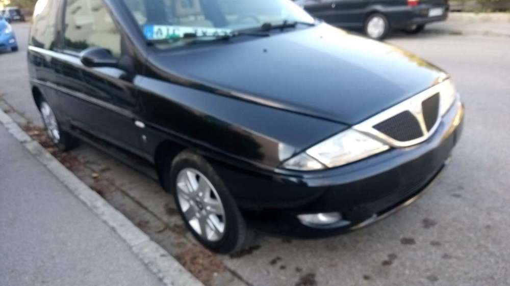 Lancia Y Y 1.2 Cosmopolitan 2002