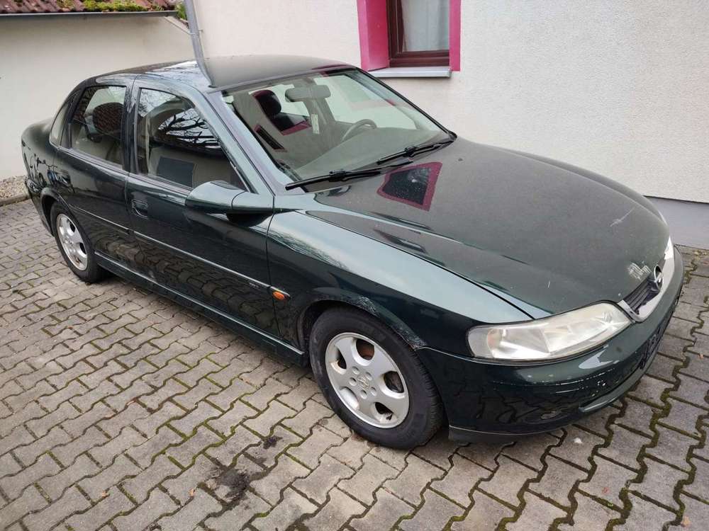 Opel Vectra 1.6 Edition 100