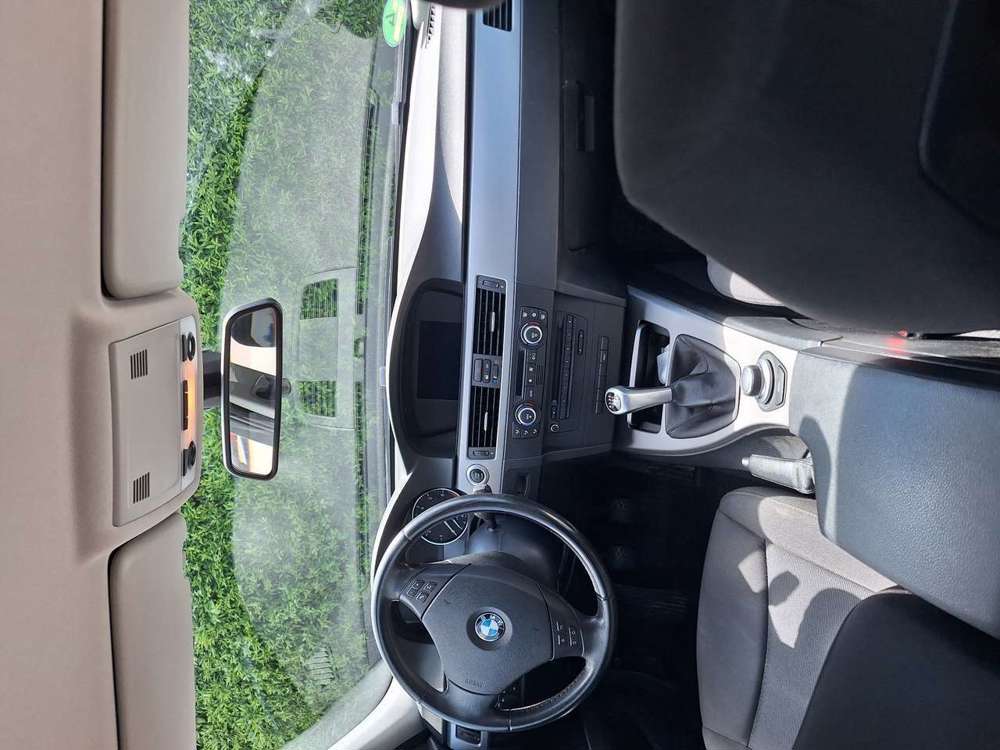 BMW 318 318i