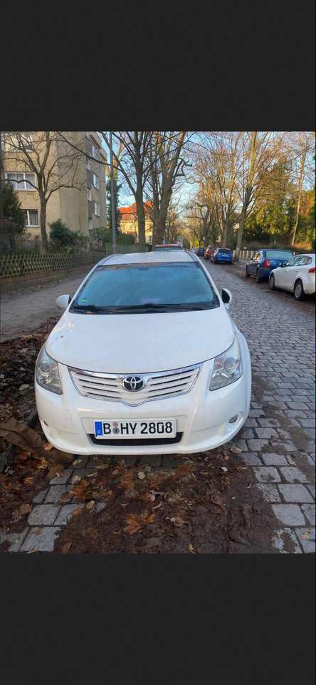 Toyota Avensis Avensis Combi Diesel Combi 2.2 D-4D Automatik Exec