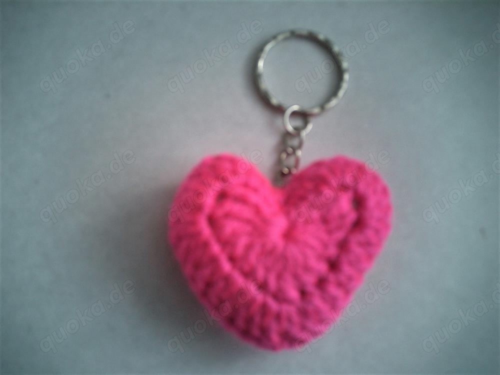 diverse HERZEN, Schlüsselanhänger, Geschenk, Muttertag, Liebe, gehäkelt