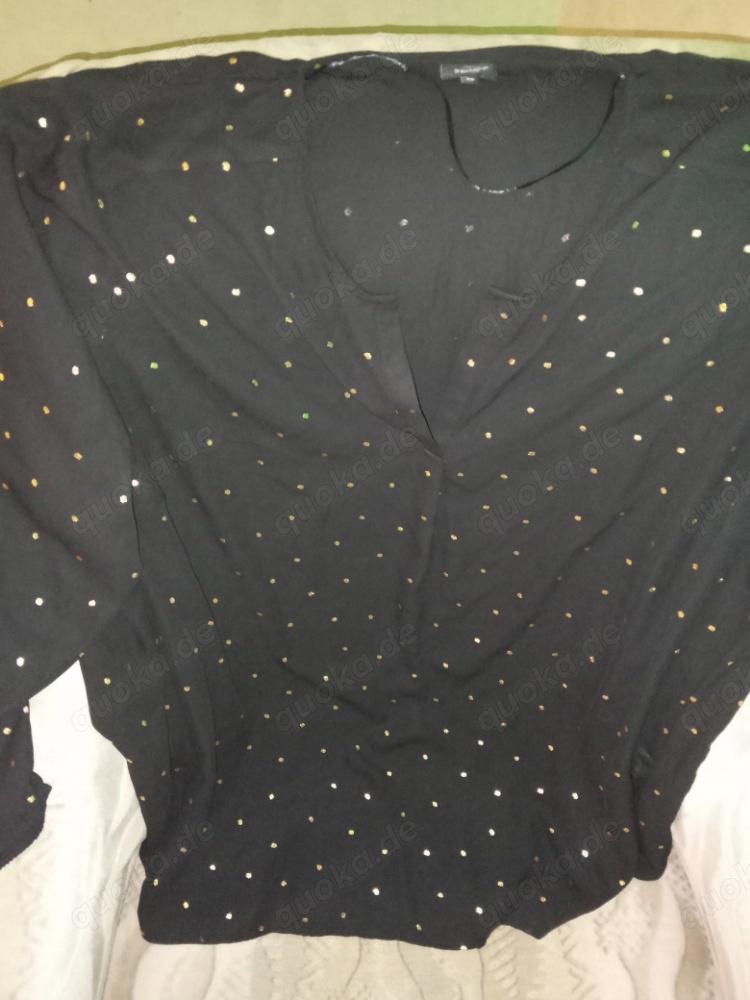 Festliche Damenbluse mit Gold farbener Applikation von Adler Brexleys Große Größe 58 Festliche Damenbluse mit Gold farbener Applikation von Adler Brexleys Große Größe 58