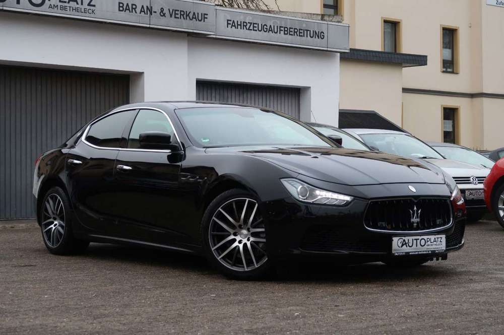 Maserati Ghibli 3.0 V6 *AUTOM. *SCHIEBEDACH *BW *2.HAND