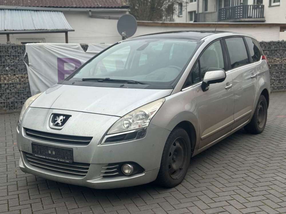 Peugeot 5008 2.0HDI+7SITZE+EURO 5+PANORAMA+
