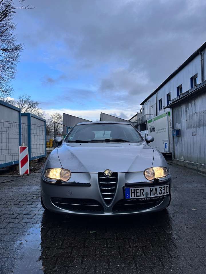 Alfa Romeo 147 2.0 Twin Spark Selespeed Distinctive