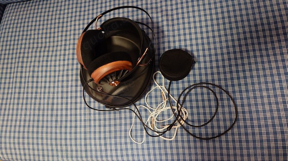 gebraucht Meze Audio 109 PRO Kopfhörer mit Box und Ersatzkabel Kabel