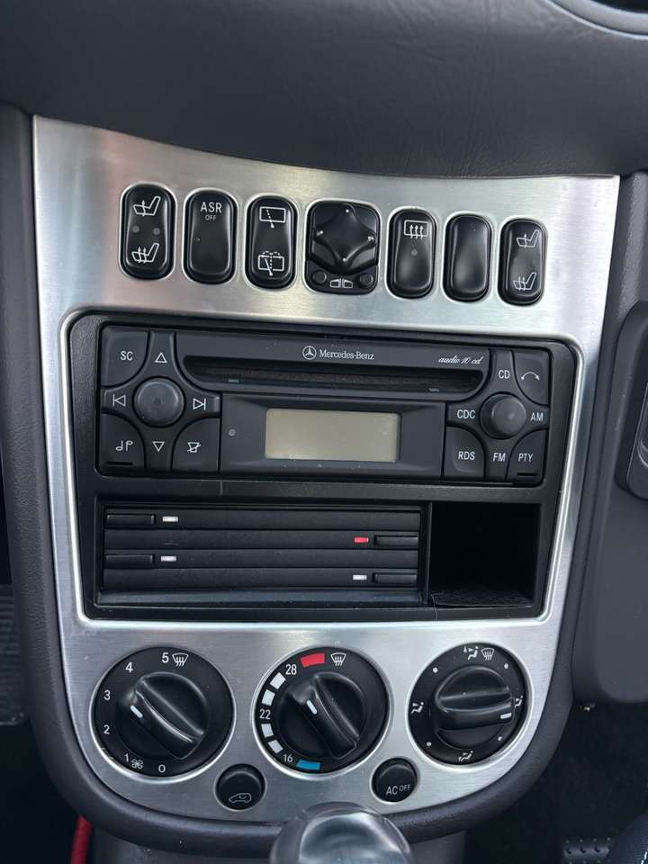 Mercedes-Benz A 210 Evolution**141 tkm**Teilledersitze
