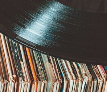 Superdeal* für Langspielplatten*-Sammler: 40 Alben (wobei 5 Doppelalben)