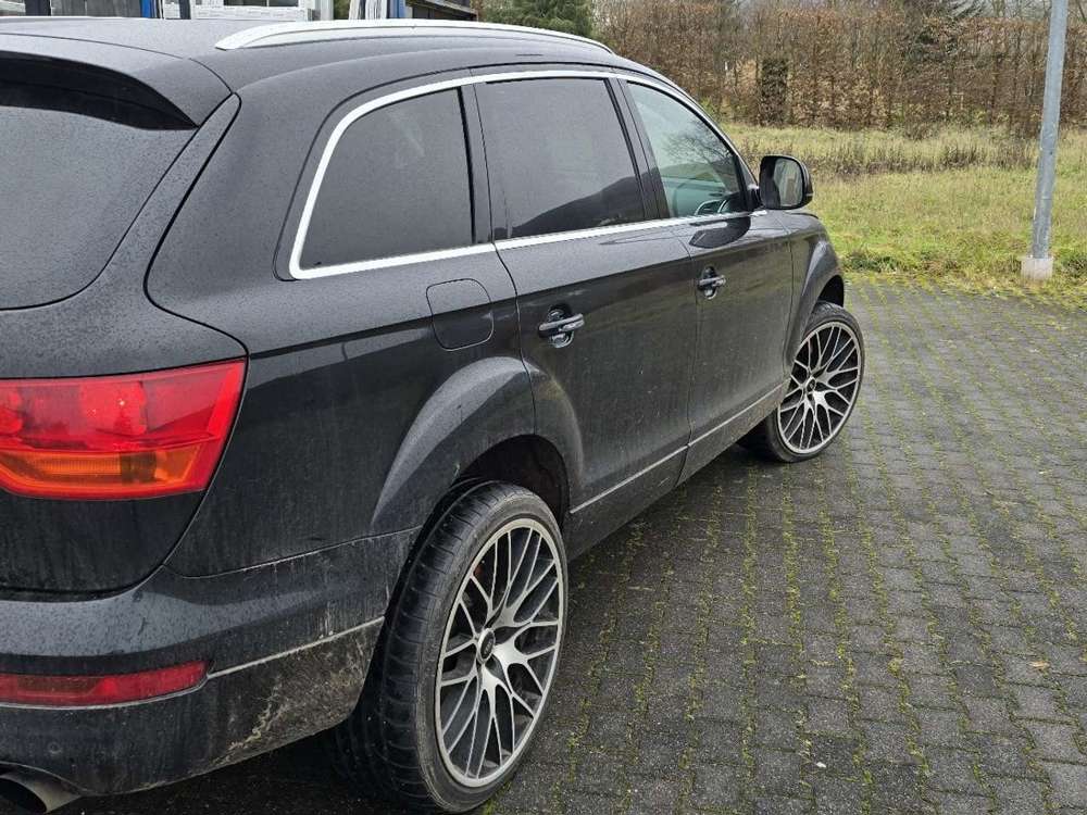 Audi Q7 3.0 TDI DPF quattro tiptronic