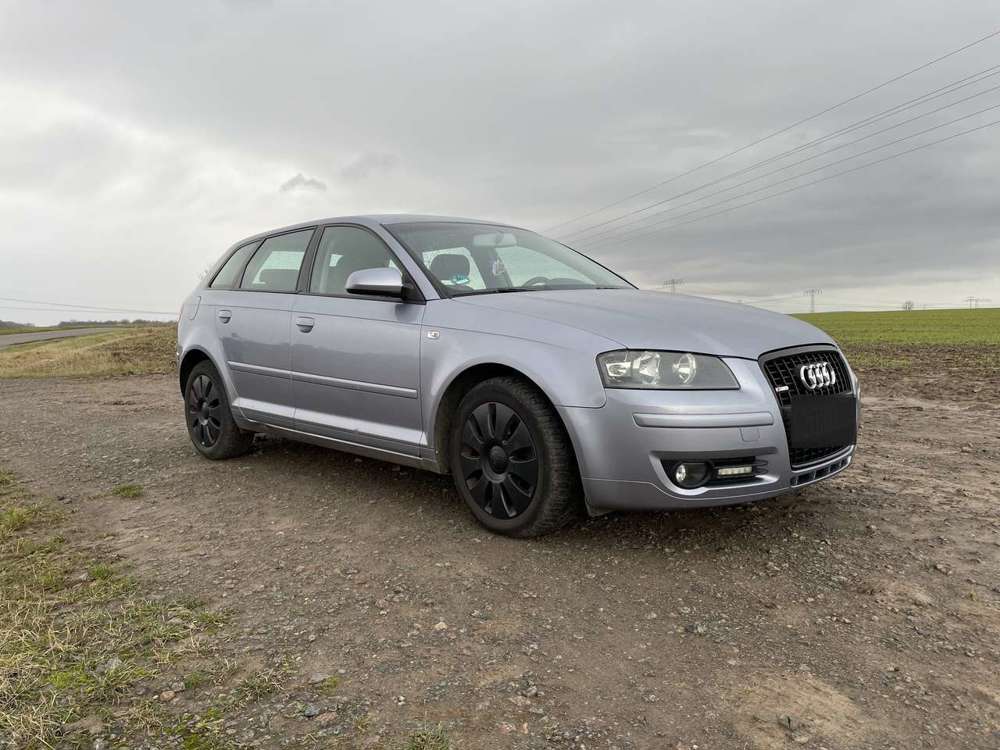 Audi A3 8P 1.6 FSI 115 PS Benzin 4 Türer Sportback