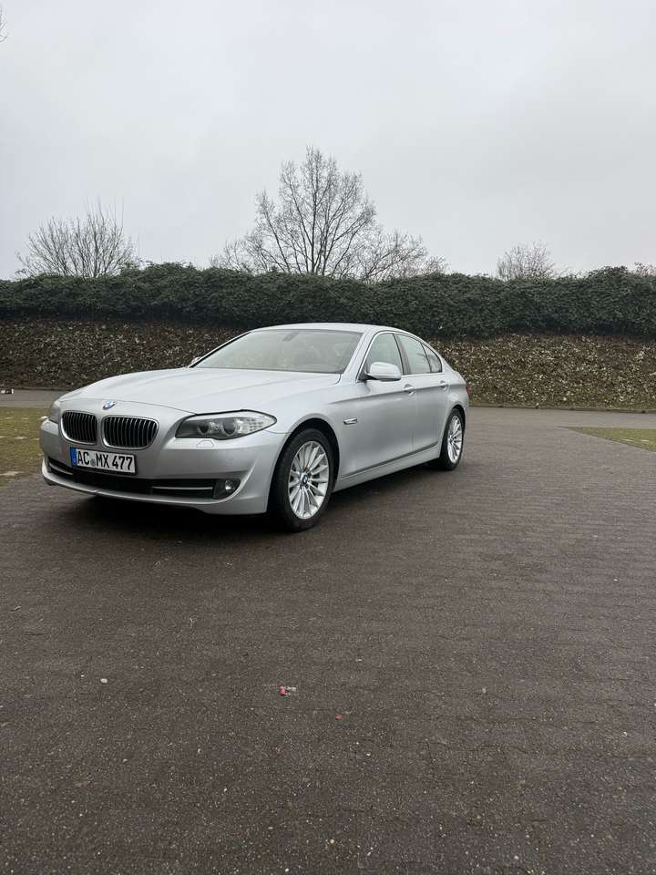 BMW 523 523i